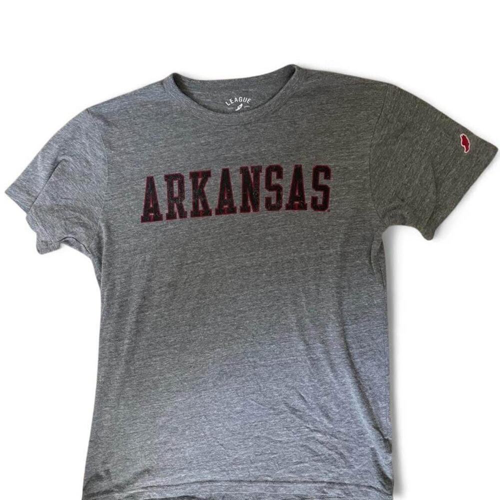 League Arkansas Razorbacks Gray Graphic T-Shirt Adult Medium NCAA unisex fitted